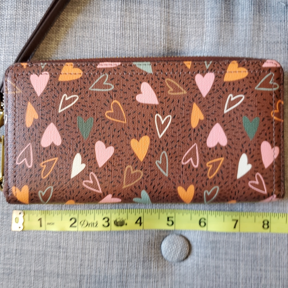 Fossil Logan Zip around clutch - New with yags